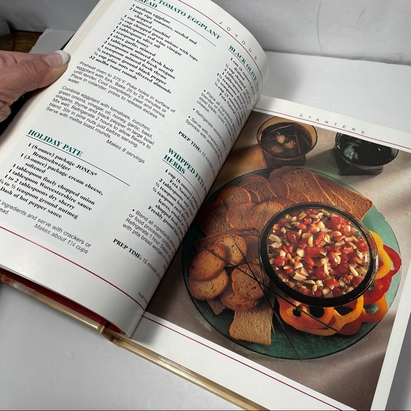 Treasury of Christmas cookbook- hardcover - Picture 12 of 12